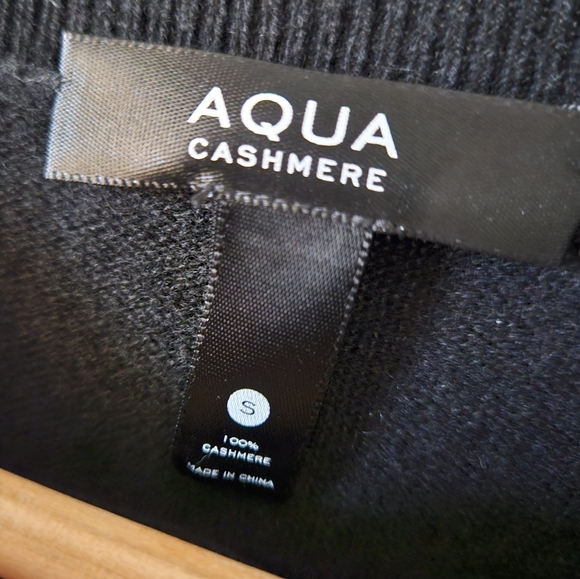 Aqua 100% Cashmere Cheetah Sweater NWOT SIZE SMALL - Picture 4 of 4